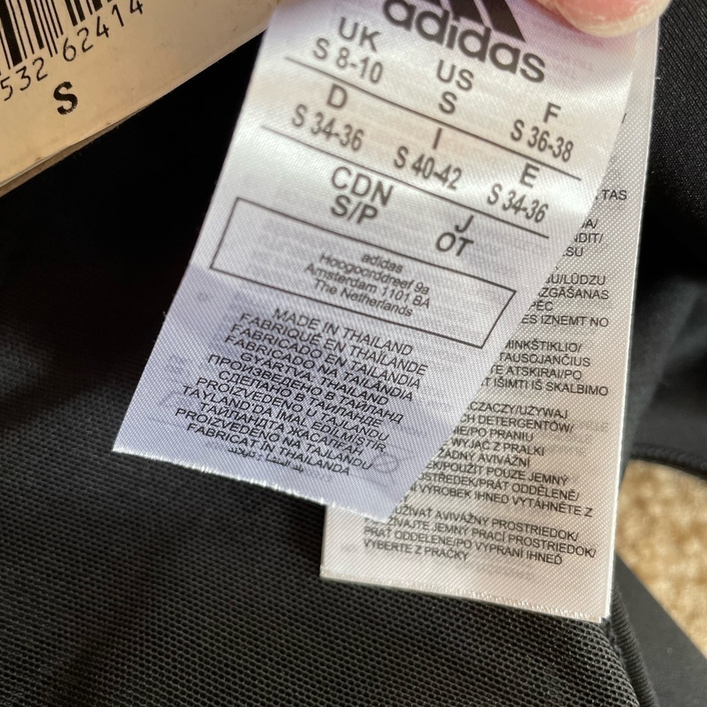 đ
șadidas Women's Don't Rest Alphaskin Medium Support Sports Bra - Picture 13 of 14